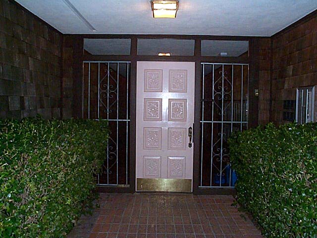 y2k-where's the party?: The front door to the party I couldn't manage to get to